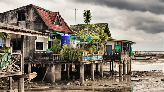 泰国AndamanSeaShore渔村海滩干燥钓鱼图片