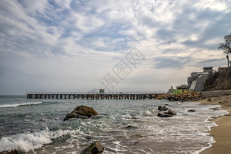 美丽的海景和大码头风宁静海洋蓝色的图片