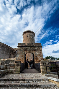 马略卡岛帕尔马那些拱监狱棕榈岛贝尔弗城堡14世纪为马赫卡国王詹姆斯二世建造是欧洲贝尔佛城堡PalmadeMallorca的少数圆环之一背景