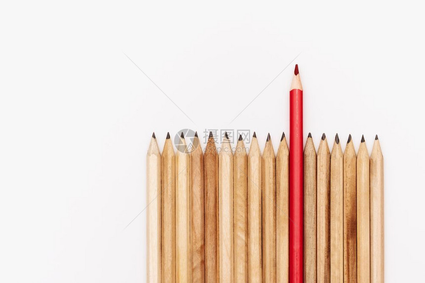 白背景上领导型商业概念彩色铅笔想象管理成就图片