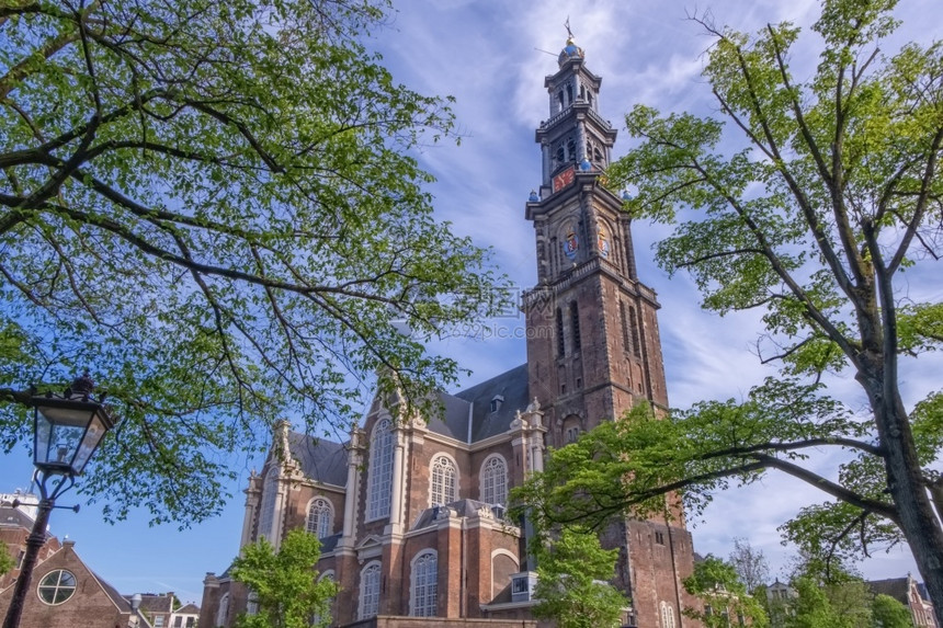 欧洲的钟历史Westerkerk教堂白天在荷兰阿姆斯特丹Westerkerk教堂在阿姆斯特丹荷兰图片