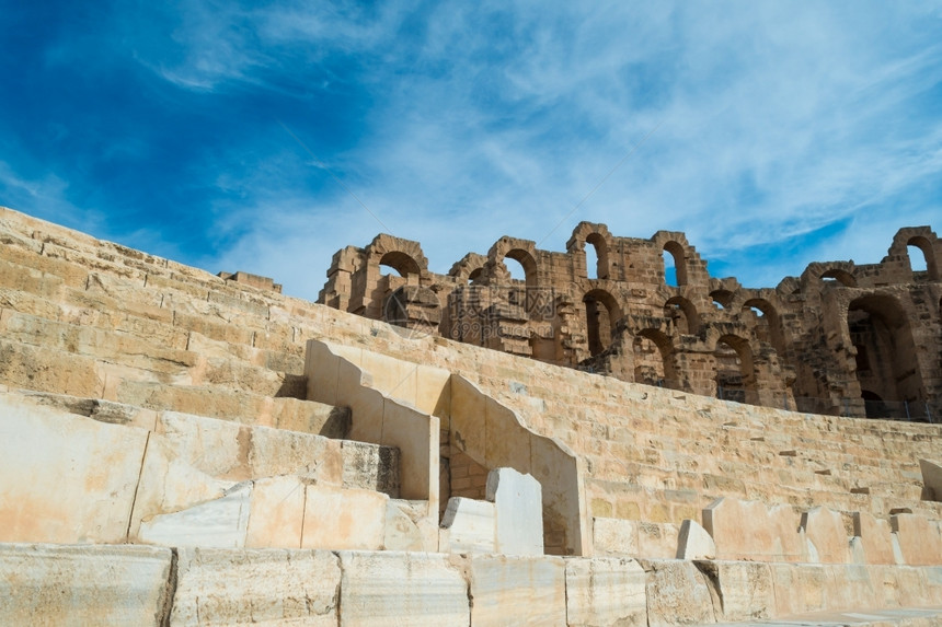 ElDjem罗马圆形剧场在突尼斯埃尔建造著名的图片