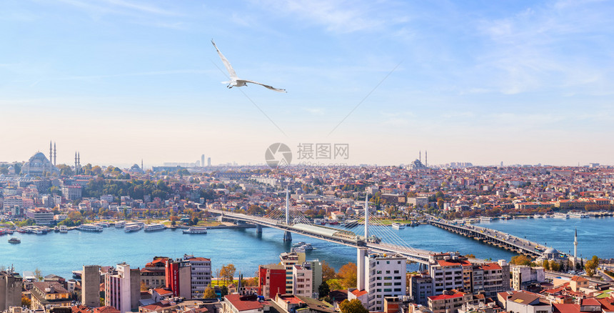 金角湾和伊斯坦布尔的桥梁美丽全景金角湾和伊斯坦布尔的桥梁美丽全景水建造观光图片