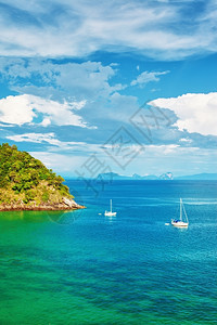 山泰国安达曼海的游艇空中观光自然海景图片