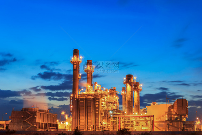 电压油夜间燃气涡轮机发电厂植物图片