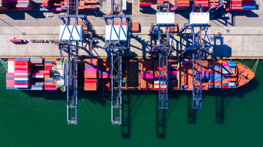 运输工业的深海港集装箱船卸公海集箱船商业物流进出口货运空中俯视图物图片