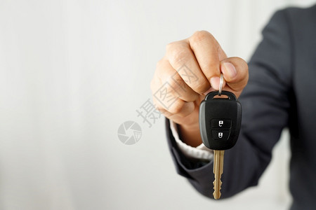 交易运输新车钥匙有特别低息贷款优惠的新车钥匙套装图片