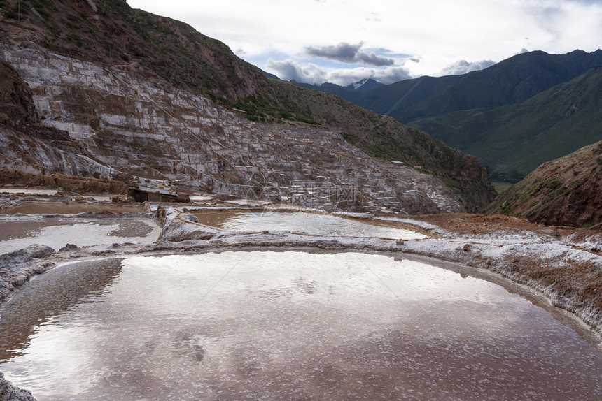 拉丁秘鲁圣谷马斯的盐矿梯田库科水晶图片