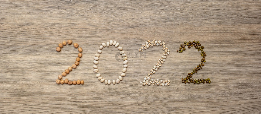 颜色酮食物20年新与你有机豆白绿色鹰嘴豆和Adlay在桌上目标健康动力解决体重损失饮食和世界粮日概念图片