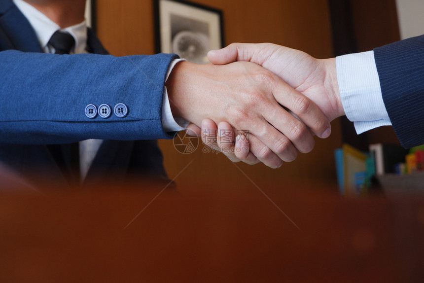 团队商务握手协议交易就业员工图片
