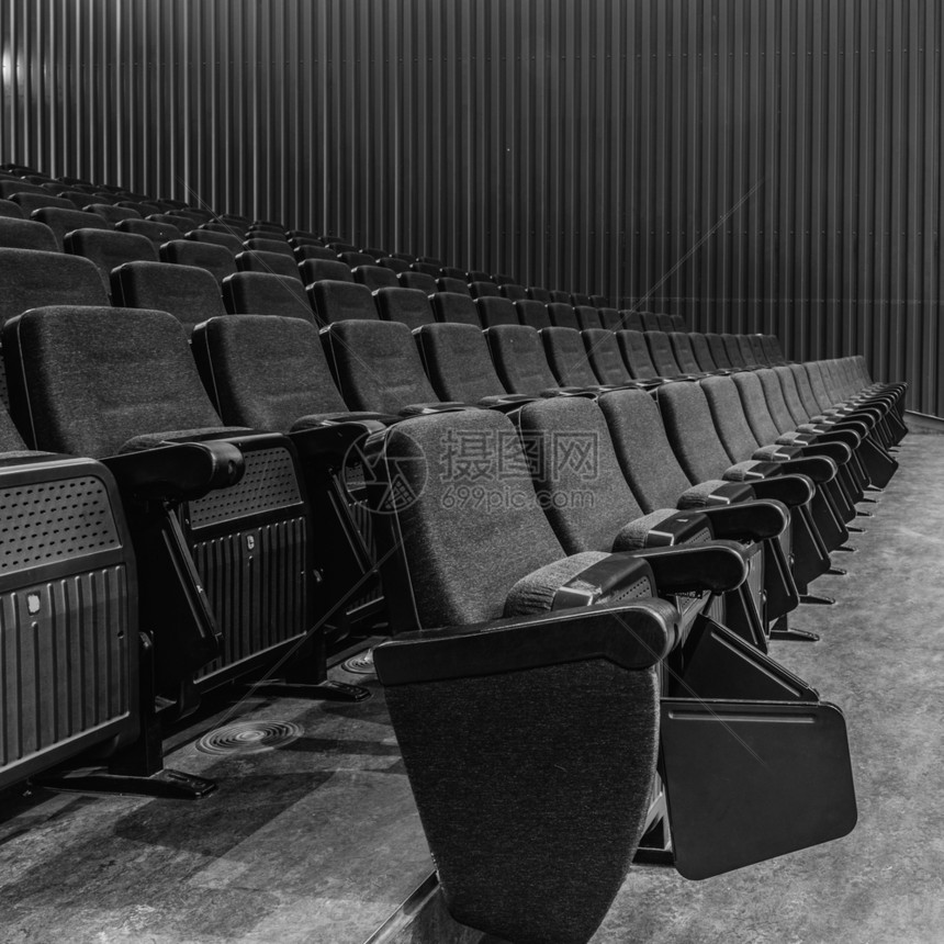 体重罗滕贝格研讨会对空观众席位的选择视角观点可以在音乐厅或甚至电影的剧院中或者在室内表演厅或电影院的空观众席位上可以有选择视角选图片