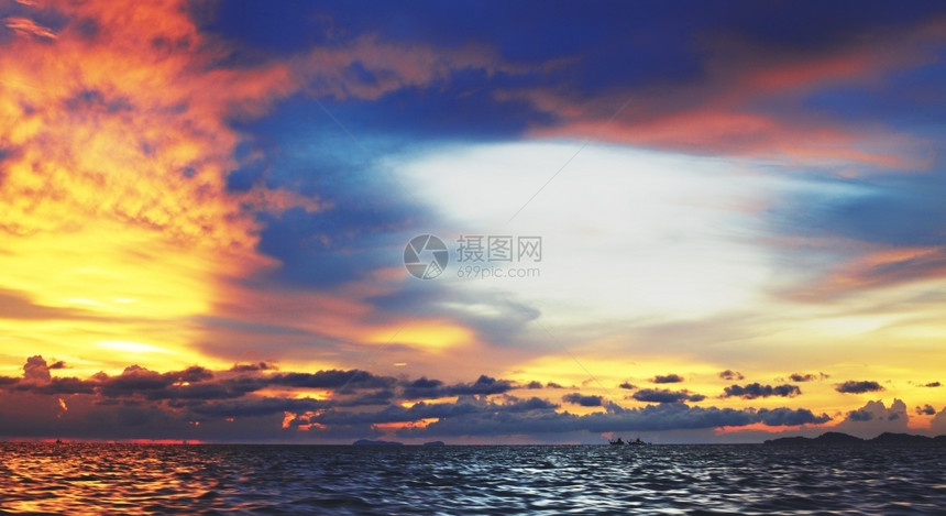 海边美丽的日落科隆兰塔泰河正方形海岸颜色图片