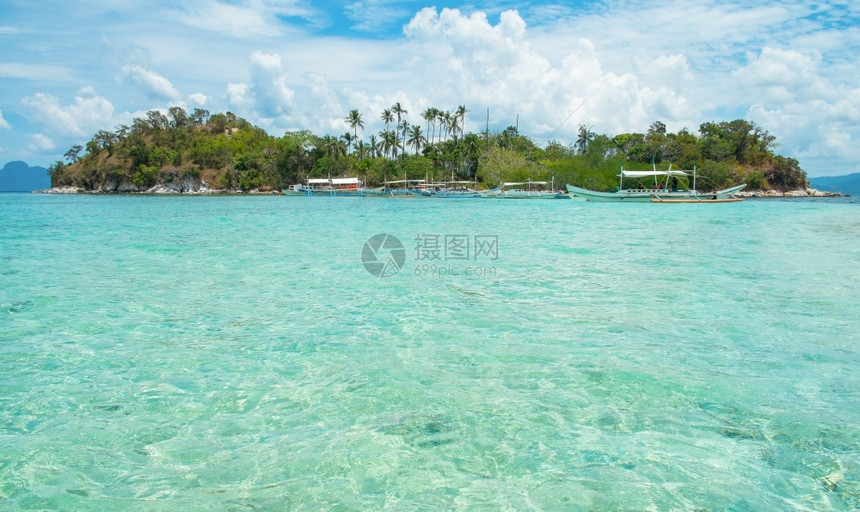 海岸支撑热带岛屿和美丽的蓝色环礁湖菲律宾帕拉万目的地图片