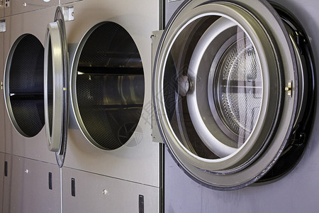 清洁衣服的工业洗机清洁和物卫生的细节清洁和硬币工业的烘干机图片
