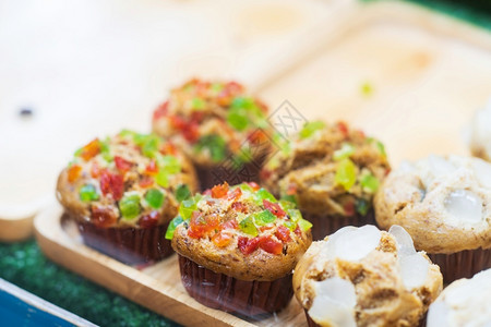 香蕉面包Cupcake松饼泰国街头食品市场甜的烘烤营养早餐高清图片素材