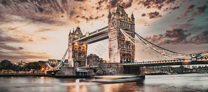 英国伦敦日落时塔桥欧洲首都天空图片