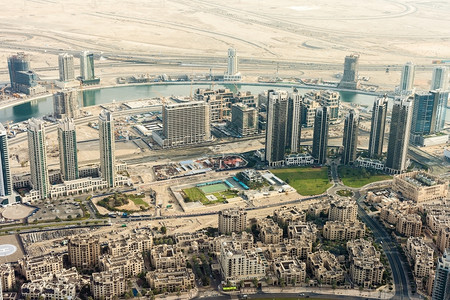 迪拜酋长国的建筑迪拜市下城天梯和公路市景观中心图片