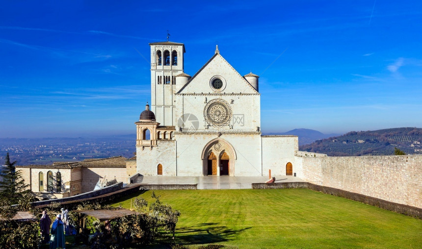 观光Assisi乌姆布里亚地块的历史和宗教城镇在意大利旅行罗马式游图片