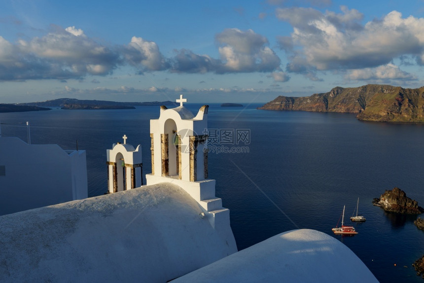 景观地中海浪漫的希腊圣托里尼奥亚的白教堂图片