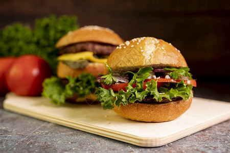 蔬菜起司高清晰度照片关闭汉堡包切肉板优质照片高品的超优美照片一顿饭图片