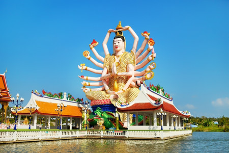 旅行白色的水平泰国苏梅岛WatPlaiLaem的大观音雕像图片