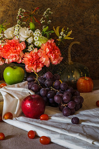 食物与果实相伴的永生和一朵美丽的花收藏健康图片