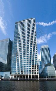 伦敦人金融区著名的摩天大厦CanaryWharf金融的地标色调图片