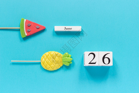 日历6月26日和夏季水果糖菠萝西瓜棒棒糖图片
