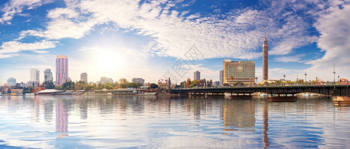 著名的海岸埃及开罗市中心和尼河上的电视塔埃及开罗市中心和尼河上的电视塔建造港口高清图片素材