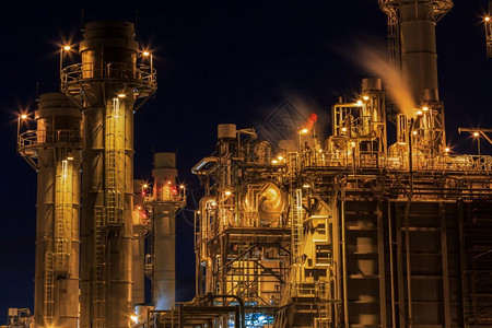 电压工业的灯光燃气涡轮机发电厂夜间照明图片