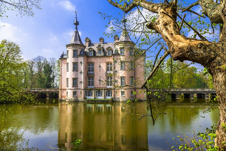 省户外旅游比利时的浪漫城堡Poek在Aalter市东弗拉德尔建筑学高清图片素材