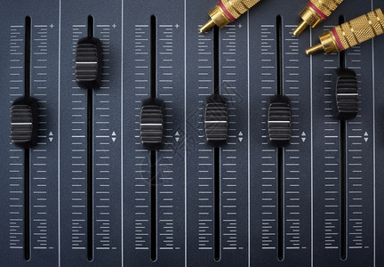广播乐器音频制作混的淡色上带有金兰卡连接器的音频电缆记录图片