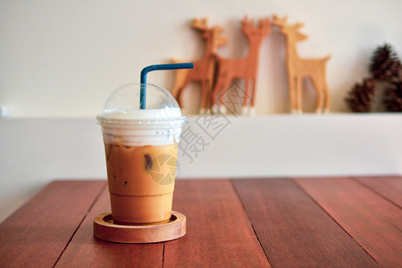 冰咖啡塑料驯鹿高清图片