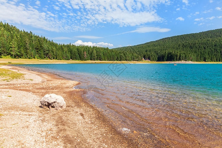 黑山杜米托尔地区的黑湖山杜米托尔地区的黑湖国民森林旅游图片