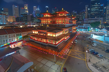 唐人街探案2建筑物SINGAPORE新加坡唐人街2号佛牙Relic寺新加坡商业区背景于20年月日在新加坡唐人街的寺庙举行天际线假期背景