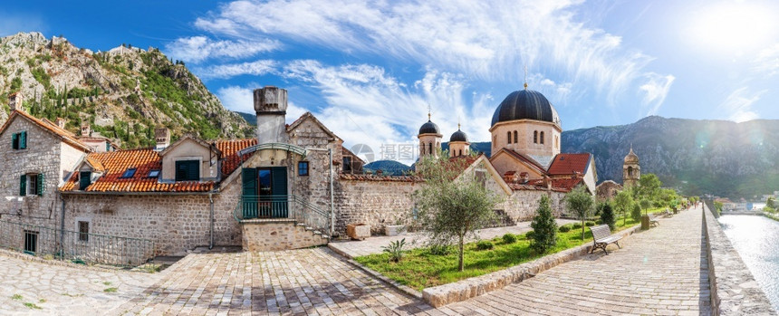 夏天亚得里海美丽的圣尼古拉斯教堂科托尔阳光明媚的全景黑山科托尔的圣尼古拉斯教堂黑山英石图片