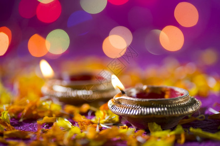 排灯节黏土在Diwali庆典期间点燃的Claydiya灯贺卡设计印度光灯节名为Diwali装饰印度教高清图片素材