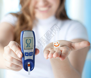 家庭测试血糖正常水平图片