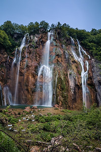 克罗地亚普利维茨湖公园瀑布光滑的宁静水景图片
