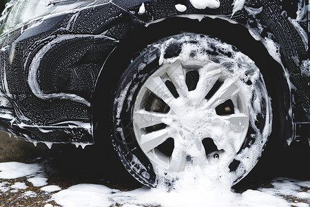 雨刮器利用活泡沫肥皂清洁机轮胎商业清洁服务概念洗车水工作汽车高清图片素材