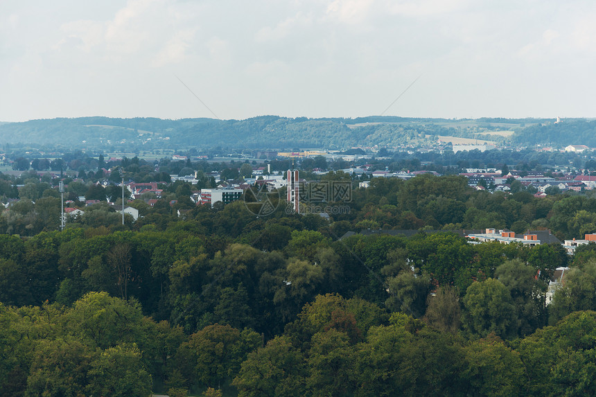 建造景观德国巴伐利亚兰丘特市附近森林的景象地标图片