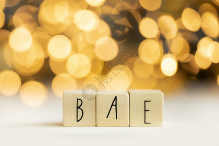 象征Bea首字母缩写词用于在其他任何人最好的朋友或爱人之前具有金色散景背的社交媒体术语复制空间Bea用于在其他任何人最好的朋友或设计图片