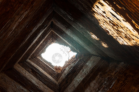 光落在吴哥瓦的石庙里光落在吴哥瓦的石墙里著名暹粒热带图片