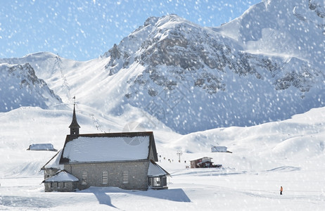 雪山风光全景图冬季雪景风光设计图片