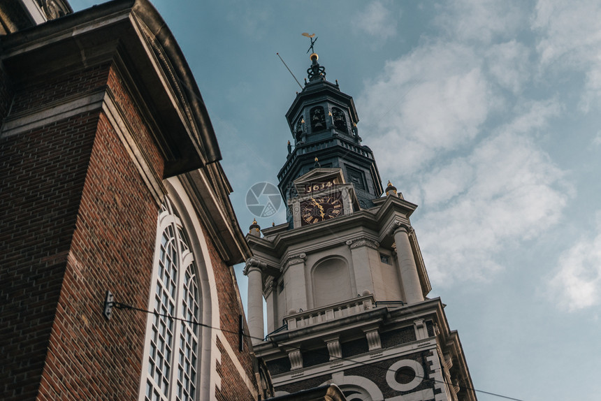 遗产荷兰阿姆斯特丹美丽的古代天主教堂荷兰阿姆斯特丹古老的镇图片