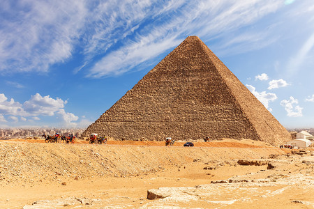 地标埃及美丽的沙漠风景切普斯金字塔埃及天空呸图片