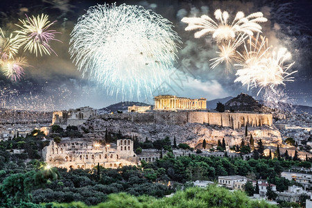 前夕雅典和帕台农城的烟花希腊阿提卡新年庆祝活动文明纪念碑图片