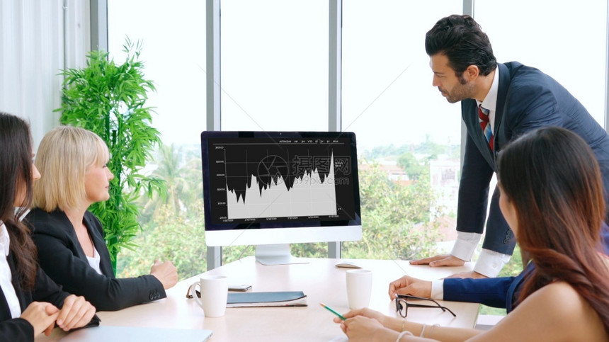 金融科技平视显示器会议创意计算机软件的业务可视化数据分析技术营销和投资决策的数字据概念创意计算机软件的业务可视化数据分析技术图片