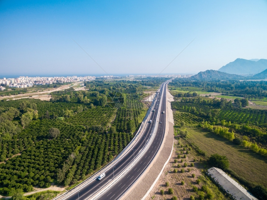 街道土耳其安塔利亚高速公路海浪无人机最高视线照片运输天图片