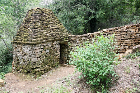 法国博乔莱的语古老和典型的石屋称为cadole叫卡多尔文化图片